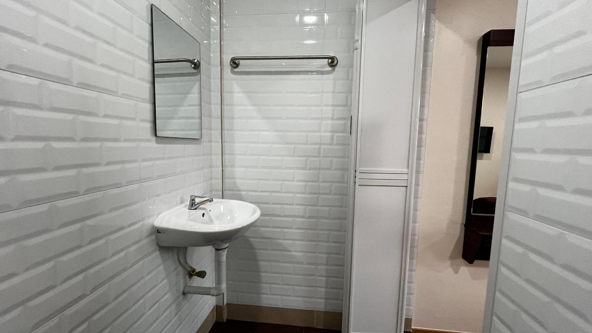 Skye Apartment Hotel บรินชัง ภายนอก รูปภาพ